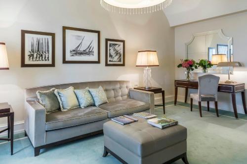 Savoia Excelsior Palace Trieste - Starhotels Collezione — Photo of the whole room