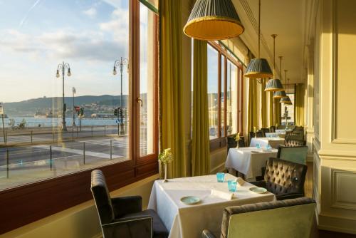 Savoia Excelsior Palace Trieste - Starhotels Collezione — Bird's eye view
