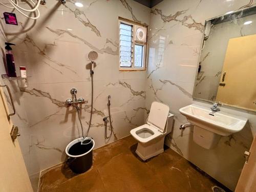 Koupelna v ubytování Manduva Homes 2 by Magostays - 2BR Property