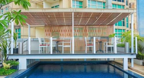 Πισίνα στο ή κοντά στο d'primahotel Mega Kuningan