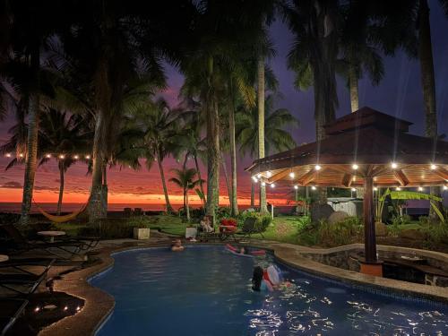 Πισίνα στο ή κοντά στο Host Company Jaco Luxury