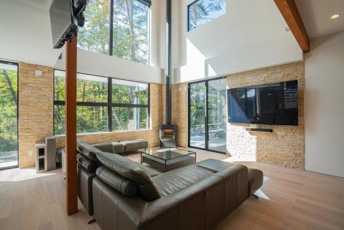 Timber Wolf Hakuba Chalet