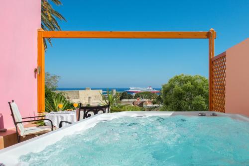 Πισίνα στο ή κοντά στο Fashion Boutique Hotel Nikos Takis Adults Only