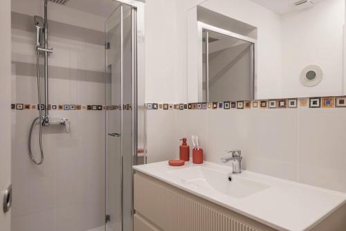 The Best Rent - Modern two-Bedroom Apartment near Termini