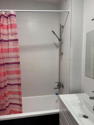 Ένα μπάνιο στο Apartment Balti Centru