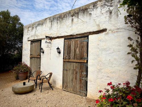 Το κτήριο όπου στεγάζεται  the country house