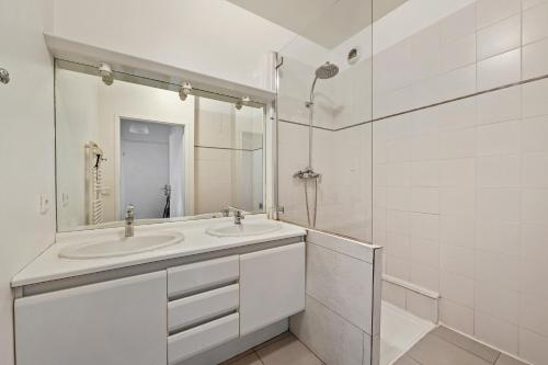 Ένα μπάνιο στο Cour de la Garonne -Proche Disneyland avec parking