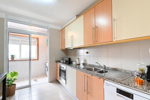 Prelada Apartment With Garage 2 rooms by Su e Luís
