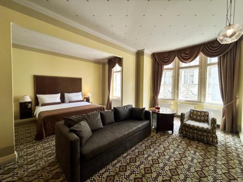 Grandezza Hotel Luxury Palace — View (from property/room)