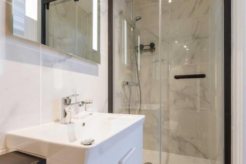 Charming studio 2P in the heart of Paris