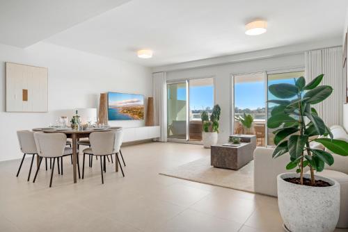 Oceana Gardens 3BR Panoramic View