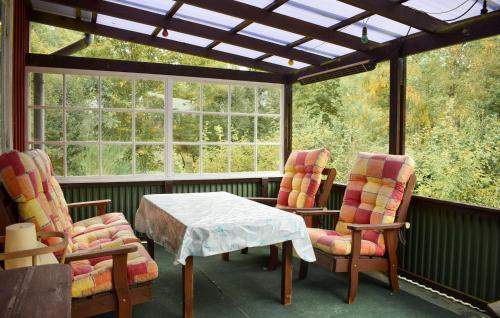 Χώρος καθιστικού στο Amazing Home In Eringsboda With Wifi