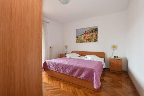 Spacious apartment Mary with terrace