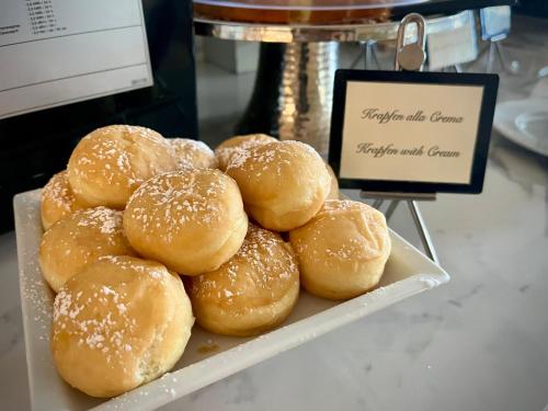 Jídlo v hotelu nebo okolí