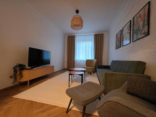 Televisyen dan/atau pusat hiburan di ApartHotel KODU