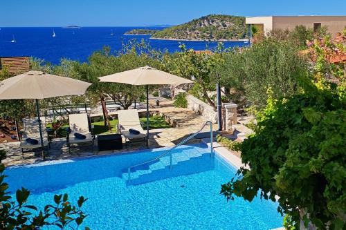 Seaview Villa Ana – A Luxurious Escape Featuring a Private Pool, 6 Bedrooms, Spa Zone, and Just 450m from the Beach