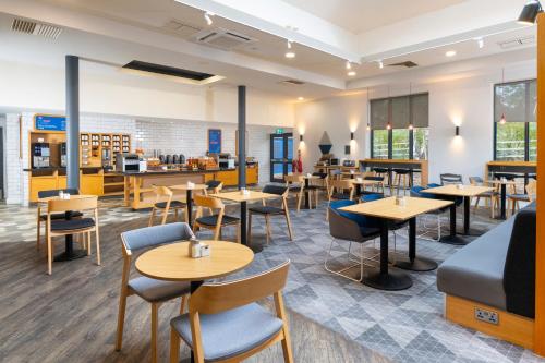 Restaurace v ubytování Holiday Inn Express Birmingham Airport NEC by IHG