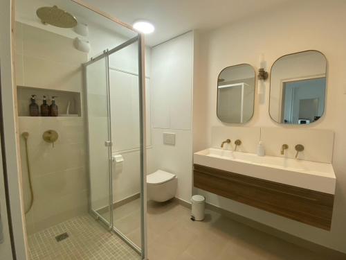 Et badeværelse på Japanese Tatami Room between Paris and Versailles