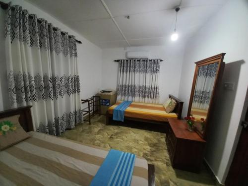 Ένα ή περισσότερα κρεβάτια σε δωμάτιο στο No-37 Home