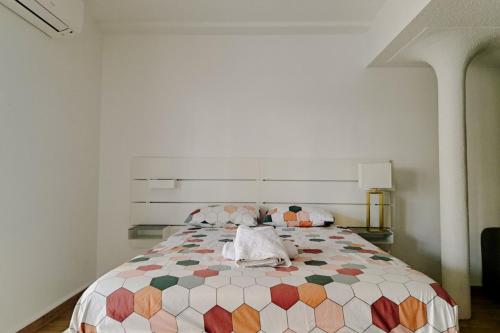 Studio Near Cannes City Center with Air Conditioning and Parking - Benakey