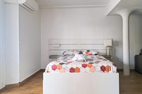 Studio Near Cannes City Center with Air Conditioning and Parking - Benakey