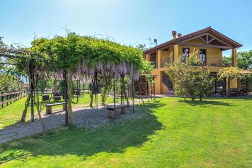 Fotografie z fotogalerie ubytování Sarzana-Charming Room Pool and BB v destinaci Sarzana