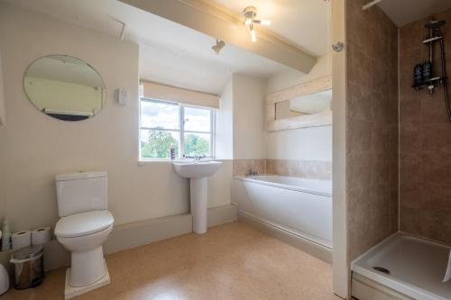 Vannituba majutusasutuses Middlewick Holiday Cottages