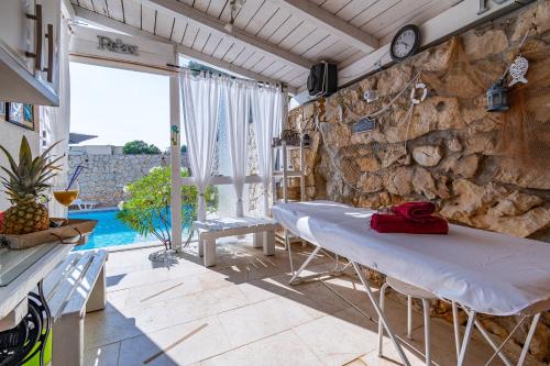 Family-friendly apartments with swimming pool Novi Vinodolski - 2419