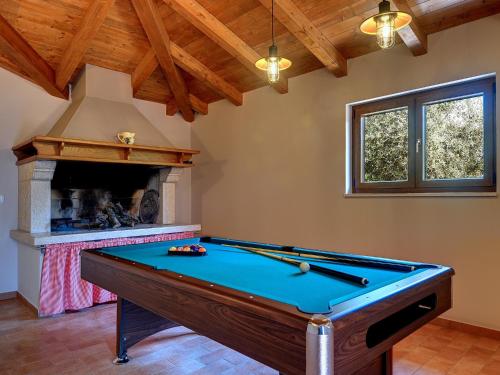 Holiday home with hot tub Valtura, Pula - 22784