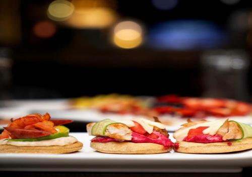 Jídlo v hotelu nebo okolí