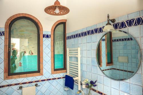 Ένα μπάνιο στο Costa Major