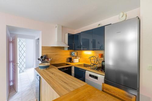 Φωτογραφία από το άλμπουμ του Beautiful beach apartment within walking distance σε Meschers-sur-Gironde