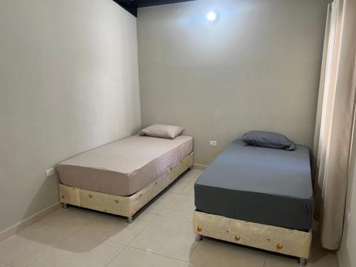 Postel nebo postele na pokoji v ubytování San Antonio Home