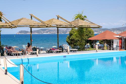 Gallery image of Kamari Beach Hotel in Potos