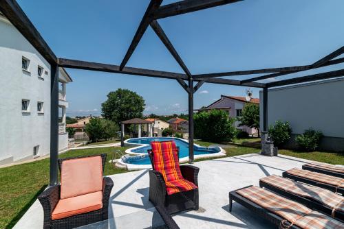 Holiday house with a swimming pool Radmani, Porec - 16440
