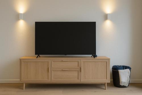 Μια τηλεόραση ή/και κέντρο ψυχαγωγίας στο No6 by 21Apartments