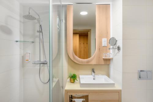 Koupelna v ubytování Portobello Wellness & Yacht Hotel Esztergom