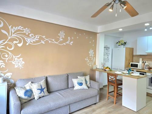 Pearl One Bedroom Full KitchenApartment City Center BY NAMASTE ELITE