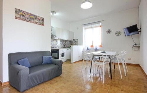 Η κουζίνα ή μικρή κουζίνα στο Beautiful Apartment In Casal Velino