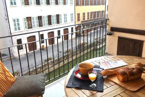 SUR LE THIOU, Cosy 2 pers, en vieille ville