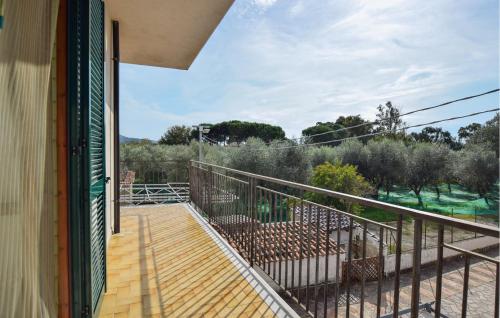 Μπαλκόνι ή βεράντα στο 2 Bedroom Gorgeous Apartment In Casal Velino