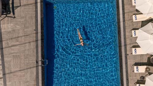 La alberca dentro o cerca de Hotel Mystic Mountain, Pokhara