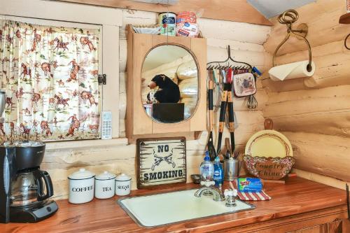 Fotografie z fotogalerie ubytování Rogers Cabin Historic Log Cabin in the Woods Near Grand Canyon Flagstaff v destinaci Parks