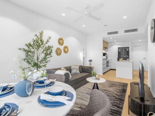 Kuchyň nebo kuchyňský kout v ubytování 1BR Retreat- City & River Views Queen's Wharf