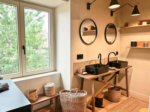 Fotografie z fotogalerie ubytování Burgundian Cottage With Garden In Fley v destinaci Fley