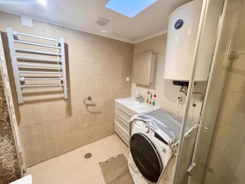 Charming Flat near Sta Apolónia station