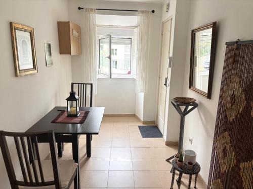 Charming Flat near Sta Apolónia station