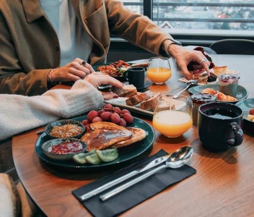 Jídlo v hotelu nebo okolí