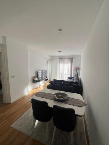 Billede fra billedgalleriet på The Luxe Stay & Relax Apartments i Pristina