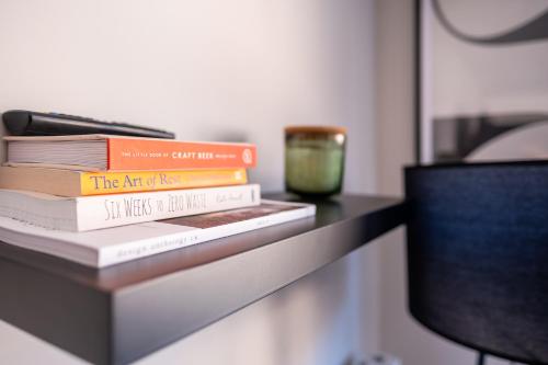 Luxury 4BDR House By Torr Property Group Contractors Accommodation With Free Gated Secure Parking & Private Patio Garden Liverpool photo 89